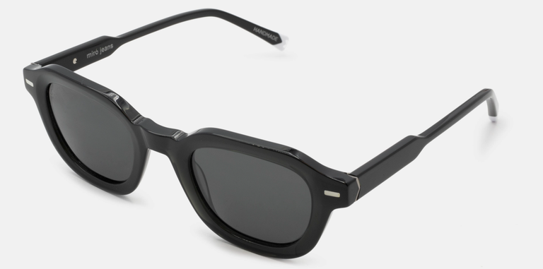 Centro Óptico Anton Miro Jeans