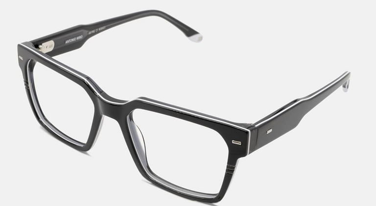 Centro Óptico Anton Miro Jeans