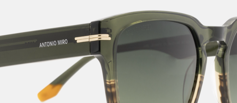 Centro Óptico Anton Miro Jeans